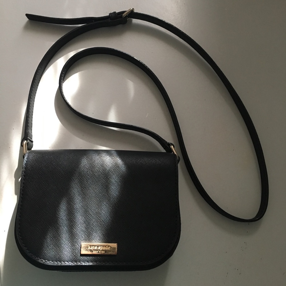 • LITTLE BLACK KATE SPADE CROSSBODY PURSE •